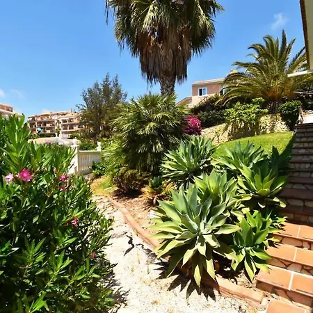 Family Pool Sea Views & Walk To Fuengirola