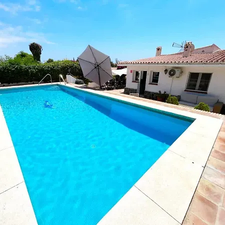 Family Pool Sea Views & Walk To
