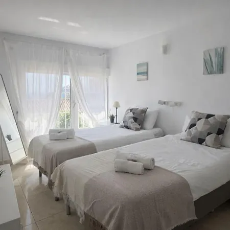 Family Pool Sea Views & Walk To * Fuengirola
