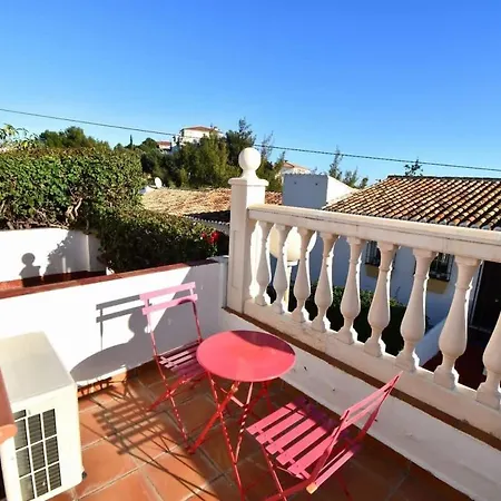 Family Pool Sea Views & Walk To Villa *