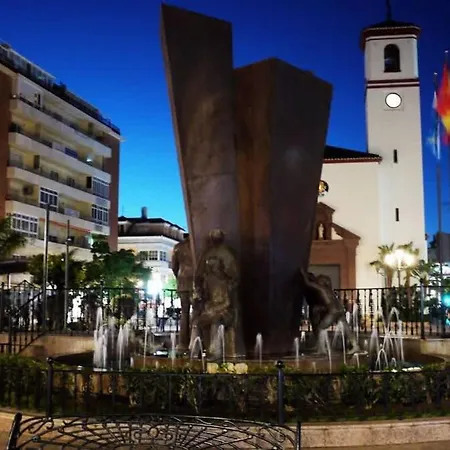 Family Pool Sea Views & Walk To * Fuengirola